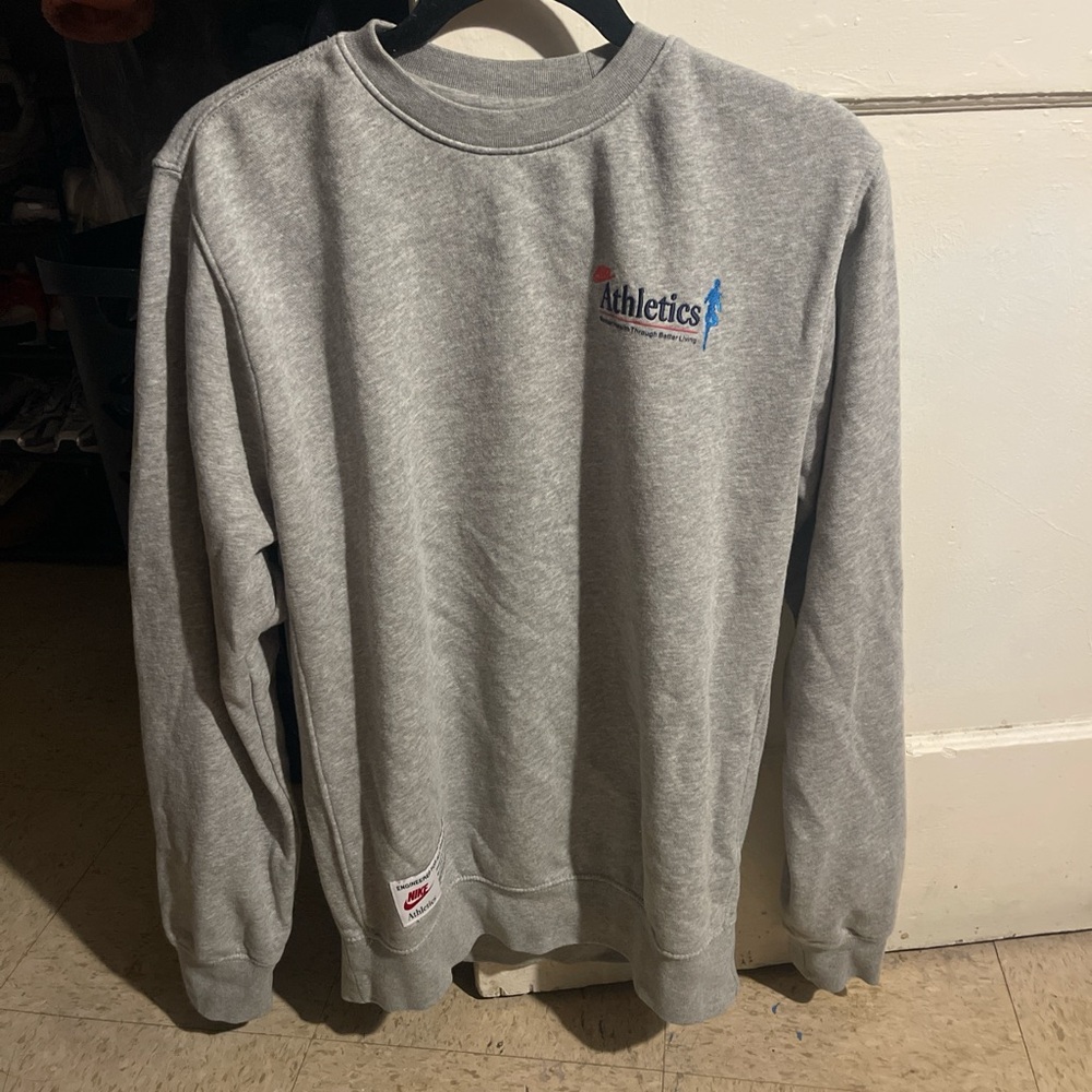 Nike Athletics Men's Gray Crewneck Sweater